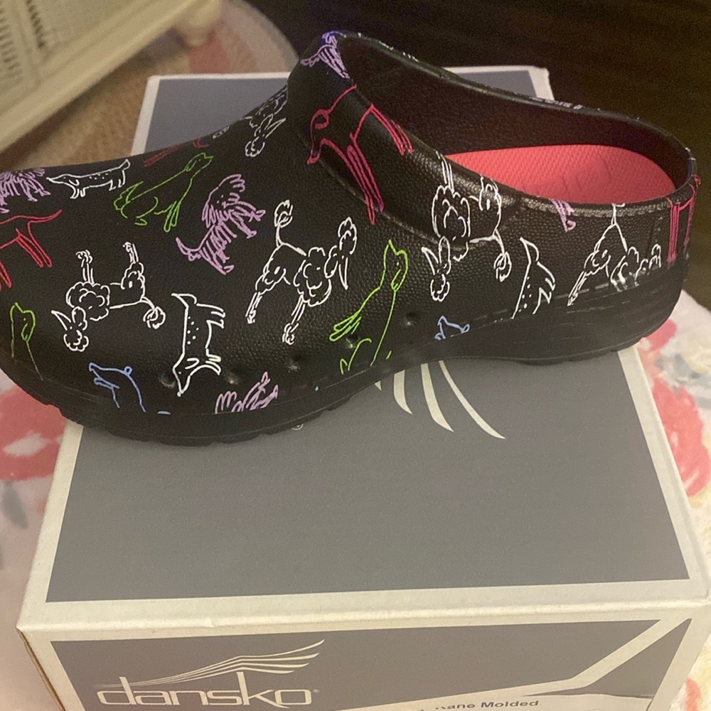 COPY - DANSKO CLOGS-New In Box Kane Molded Dogs